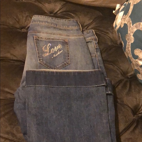 Too small - Picture 2 of 8